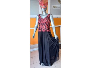 ¡Oportunidad por cierre ! Vestido de tul, brocato y acetato.