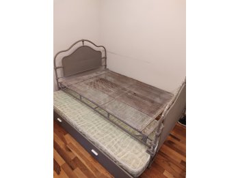 CAMA ANTIGUA HIERRO CON MARINERA
