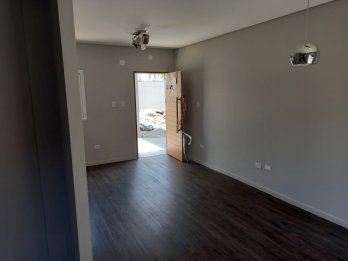 CASAS EN VENTA COMPEJO CERRADO CALLE BRASIL PARANA