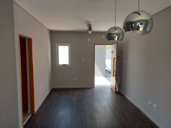 CASAS EN VENTA COMPEJO CERRADO CALLE BRASIL PARANA