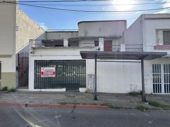 VENDO CASA ZONA 5 ESQUINAS A RECICLAR