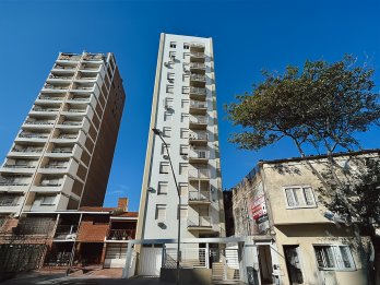 Venta departamento 3 dormitorios y cochera Zona Parque