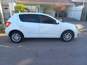 Particular vendo Sandero 2018 1.6 L