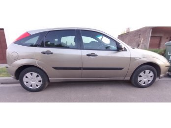 FORD FOCUS 1.6 AMBIENTE 5P AÑO 2.009