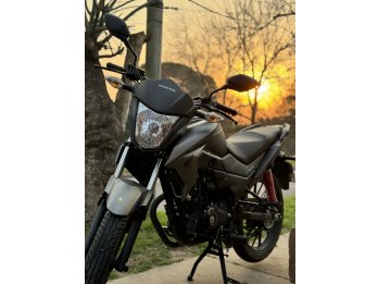 Honda CB 125 F Twister 2024