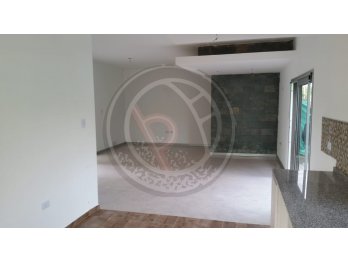 VENTA Complejo privado Blas 002. ¡Casa confortable!