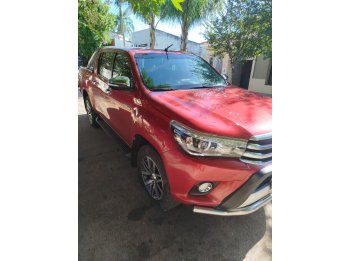 VENDO HILUX SRX 2016 4X4