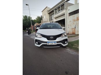 ETIOS XLS PACK 2022 MANUAL 63500 KM