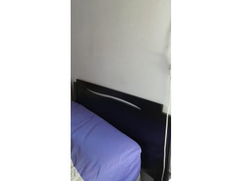 Vendo cama 2 plazas, madera laqueada color negro