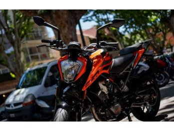 KTM Duke vendo/ no honda no yamaha