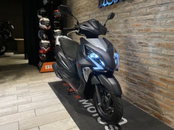 VENDO HONDA NEW ELITE SCOOTER 125. Recibo vehículos