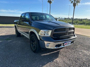 VENDO RAM 1500 5.7 V8 LARAMIE 4X4 AT. Recibo vehículos