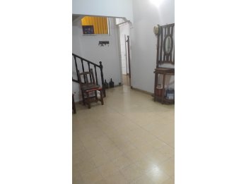 CASA A LA VENTA ZONA SHOPPING NUEVO