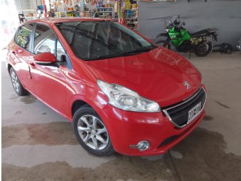 208 allure 2013 125.000km. Vendo o permuto mayor-menor