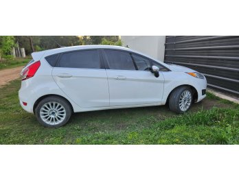 FORD FIESTA KD TITANIUM