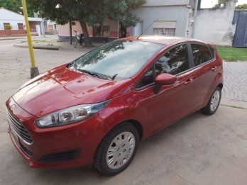 Fiesta 2015 90.000km. Vendo o permuto mayor-menor