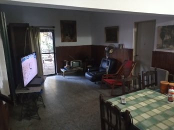 En venta amplia casa quinta