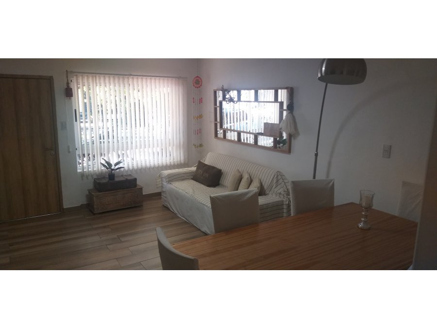 VENTA DE CASA CALLE CATAMARCA