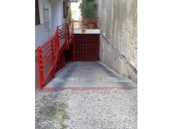 #VENDO COCHERA CENTRICA