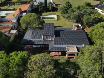 Se vende hermosa casa quinta.