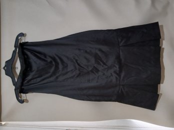 Vendo hermoso vestido negro corto elasticado