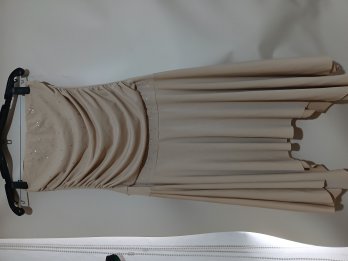 Vestido beige impecable un solo uso..hermoso calse