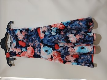 Vestido corto floreado 13000