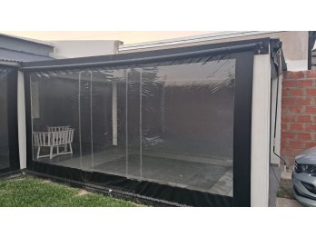 VENDO CERRAMIENTO DE PVC (LIQUIDACIÓN)