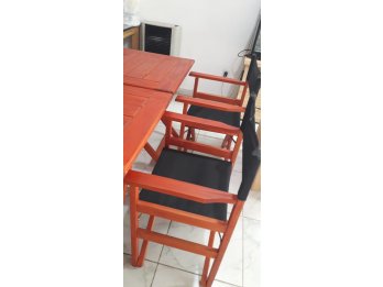 Mesas y sillones