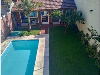 Chalet de 4 ambientes c/ cochera en San Martin