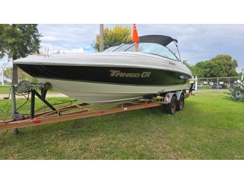 VENDO LANCHA ECLIPSE 20 SPORT  MOTOR MERCURY 150HP AÑO 2.013