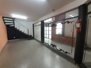 alquilo local comercia en el microcentro