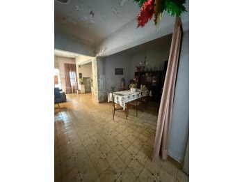 CASA CON GRAN TERRENO A REFACCIONAR ZONA TERMINAL