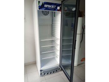 Heladera exibidora briket master 3200