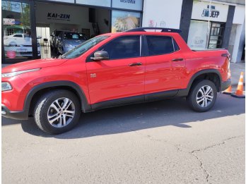 VENDO FIAT TORO 2.0 FREEDOM 4X4 AT9 AÑO 2018