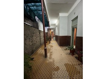 TU CONSULTORIOS O INVERSION ESTA ACA - VENDO CASA CENTRICA