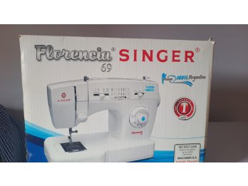 Oportunidad , maquina  de coser en muy buen estado!