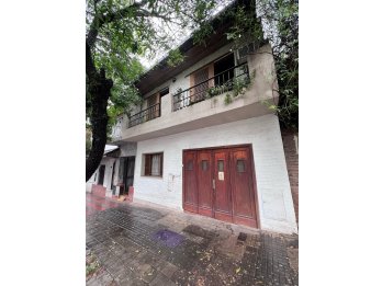 | VENDO CASA PH, VICTORIA Y SAN MARTIN |