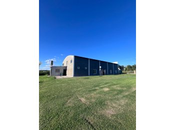 | VENDO CASA CON SALON DE EVENTOS | TERRENO DE 5000M2 |
