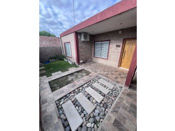 | VENDO IMPECABLE CASA | APTA CREDITO HIPOTECARIO |