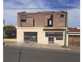 OPORTUNIDAD VENTA DE CASA CALLE SUDAMERICA