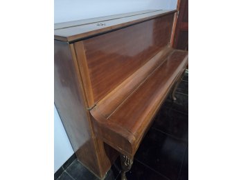 Piano europeo vertical