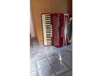 Vendo acordeon a piano 120 bajos impecable EXCELSIOR