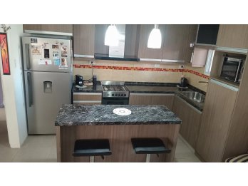 Casa doble terreno en VENTA zona Balbin