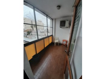 vendo departamento amplio en zona centro