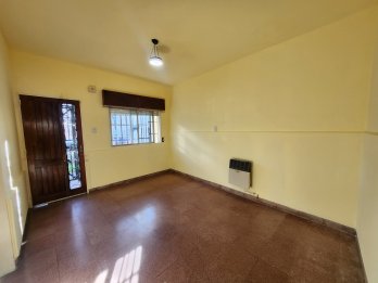 ✅️ALQUILO CASA 3 DOR CON COCHERA $750.000+IMPUESTOS 🔥