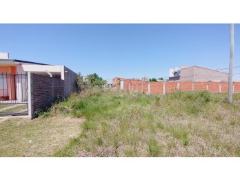 Se vende lote San Benito 420 M2 U$S 16.000
