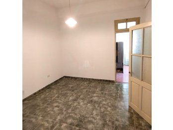 Venta de casa más dpto en calle Villaguay