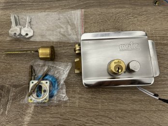 Vendo Electrocerradura 12volt