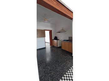 EXCELENTE CASA Y MEJOR ZONA